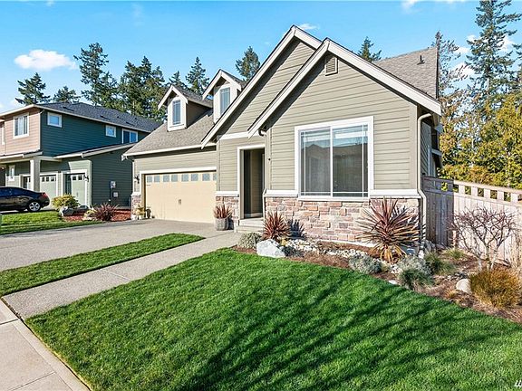 3rd image of 13813 185th Ave E
