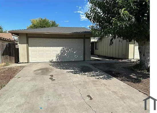 3 bed, 1825 sqft, $2,615 — Photo 1