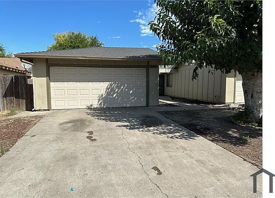 1st image of 2704 Plantation Pl
