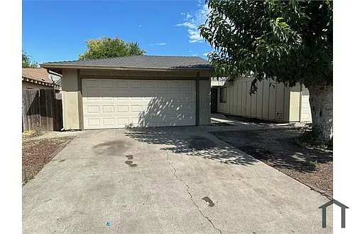 2704 Plantation Pl Photo 1