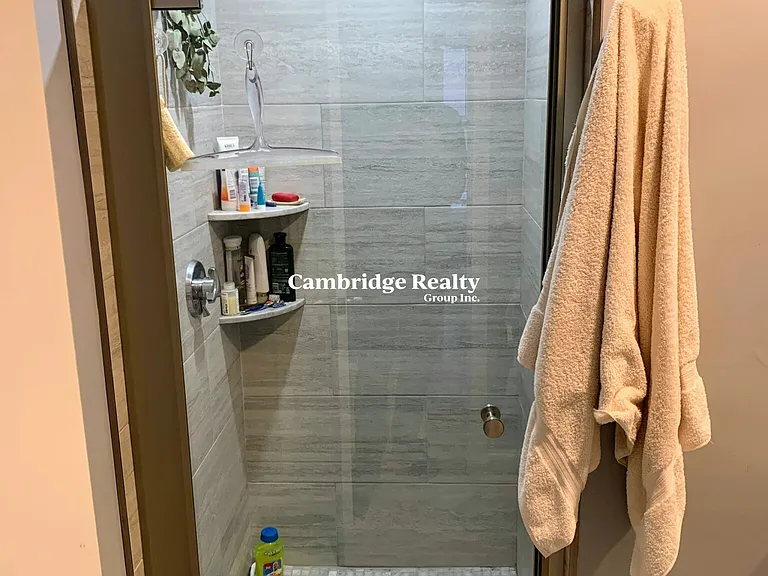 91 Munroe St #2 — Photo 8