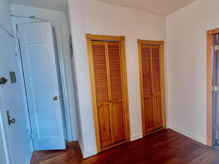 2186 Cruger Ave #5K — Photo 5