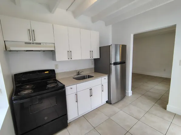 741 NW 60th St #1A, Miami, FL 33127