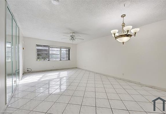 3rd image of 410 SE 2nd St APT 205