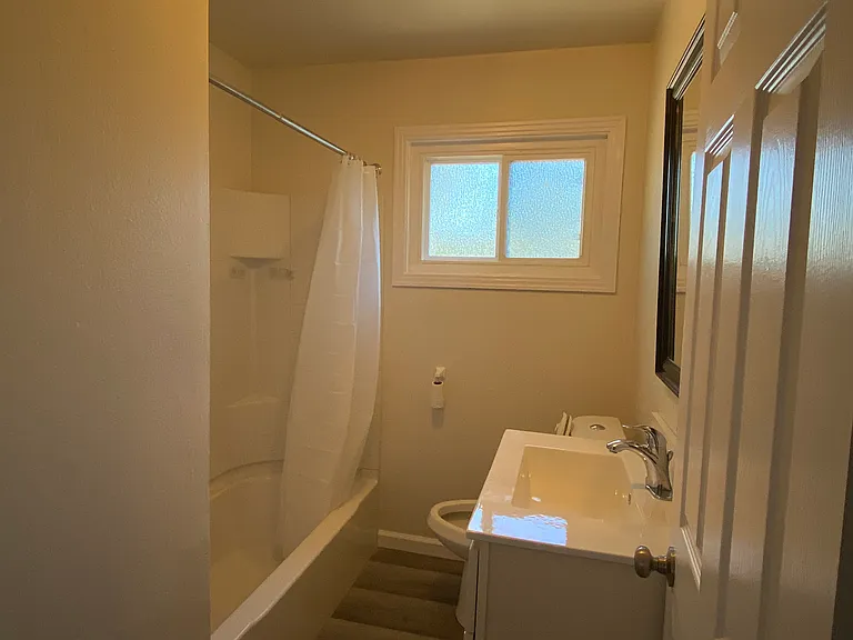 2417 Princeton Ave #1 — Photo 13