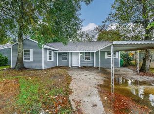 500 Farrer St, Angleton, TX 77515