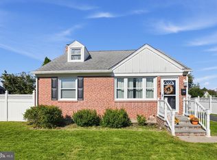 447 Valley View Rd, Springfield, PA 19064