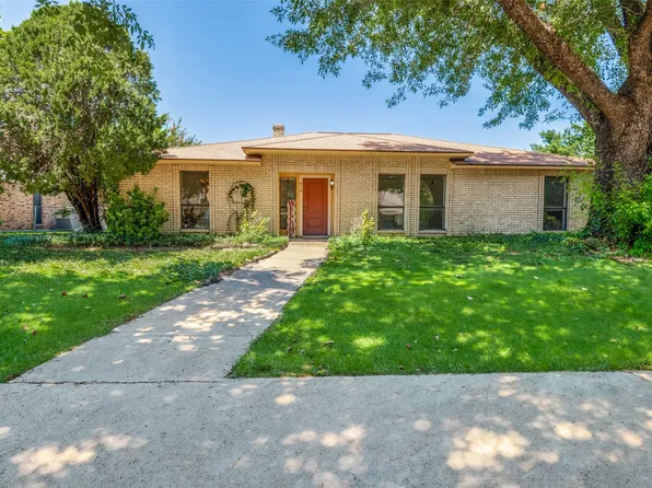 414 Timberleaf Dr, Grand Prairie, TX 75052
