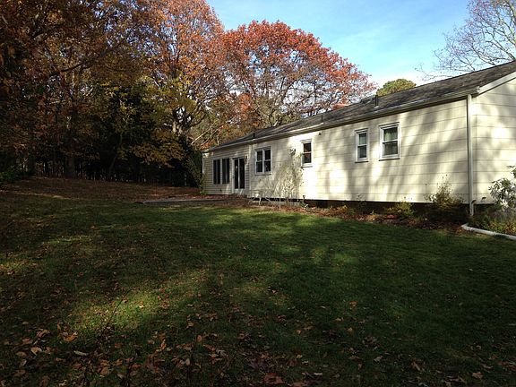 4th image of 62 Yorkshire Dr