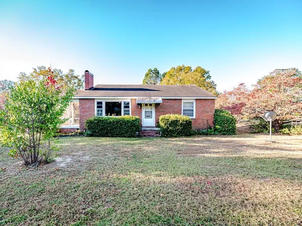 215 Myrtle Ave, Hamlet, NC 28345