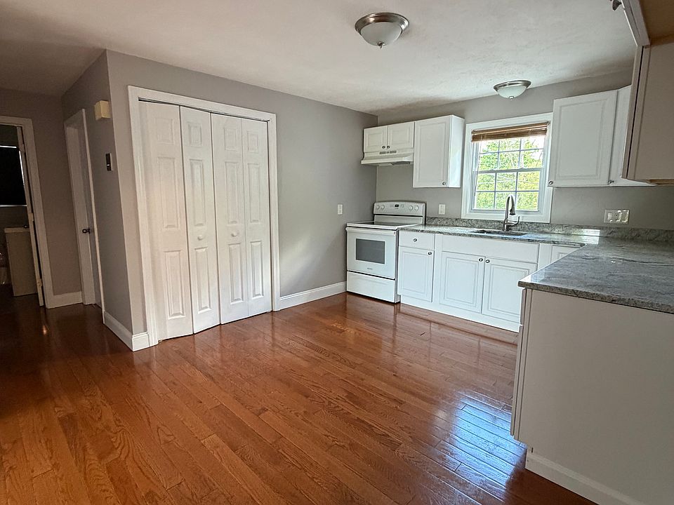 1st image of 62 Viscoloid Ave #3