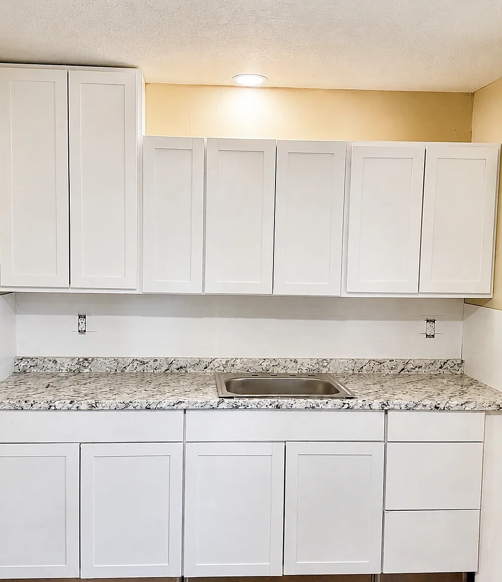 3 bed, 1100 sqft, $1,250 — Photo 2