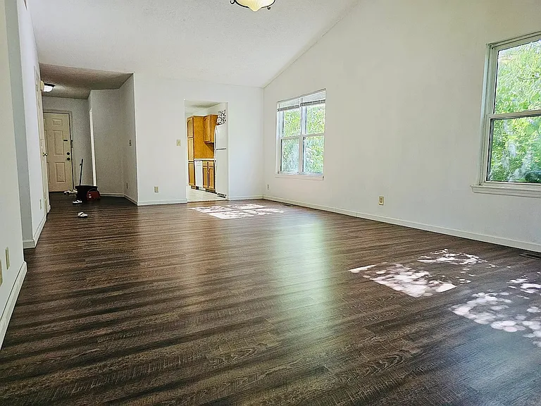 2208 Sandpiper Ct S — Photo 3