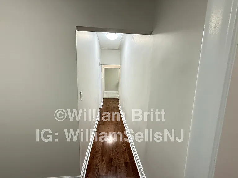 125-127 Corbin Ave #402 — Photo 12
