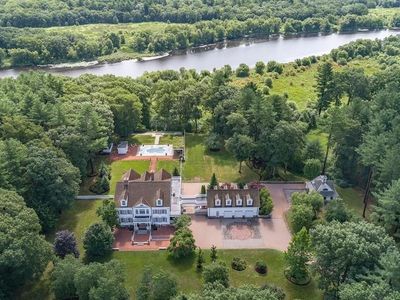 383 River Rd, Carlisle, MA, 01741