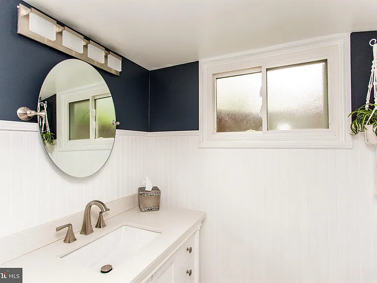 3163 Patrick Henry Dr — Photo 20