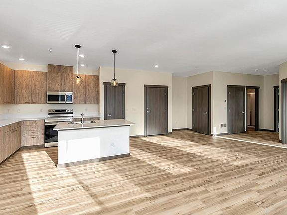 3rd image of 13521 97th Ave E #402