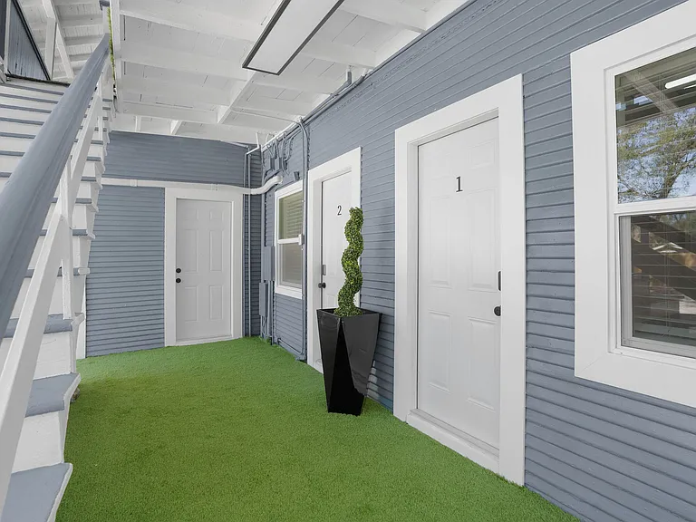 806 E Chelsea St #3A — Photo 18