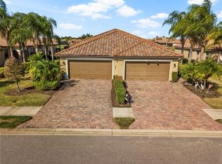 6607 Candlestick Dr, Bradenton, FL 34212