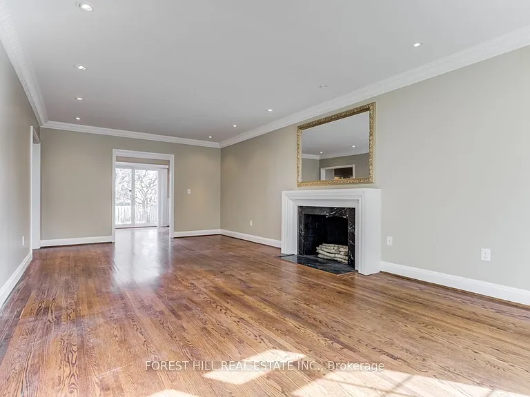 109 Mona Dr — Photo 4