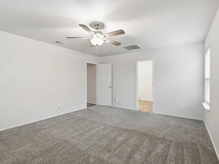 1356 N Cozumel St — Photo 16
