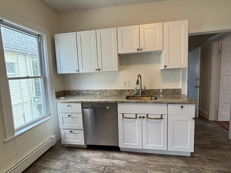 59 Myrtle St #2 — Photo 4