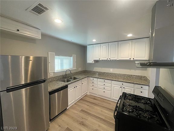 3rd image of 4712 Alta Mesa Way
