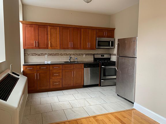 Apt. #2F Kitchen (One Bedroom)