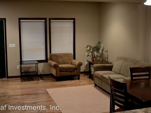 2nd image of 204 Valleyview Ave APT 08