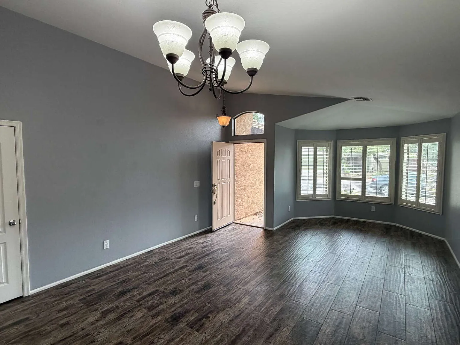 3 bed, 2.0 bath, 1673 sqft, $1,850 — Photo 4