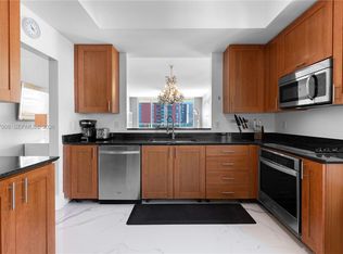 3340 NE 190th St #909, Miami, FL 33186