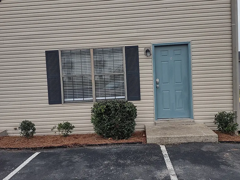 414 Western Green Ave #D — Photo 9