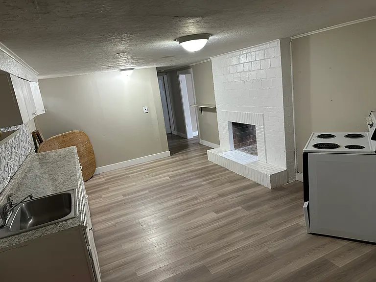 140 N 18th Ave #BASEMENT — Photo 6