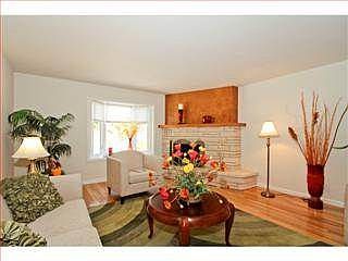 3rd image of 1714 Fabian Dr