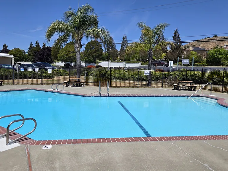 Pool (Residents Only)