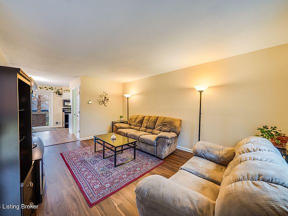 3rd image of 1924 Goldsmith Ln Unit 15