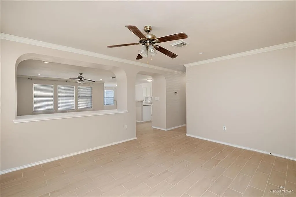 Building Photo - 2117 Andrea Ave