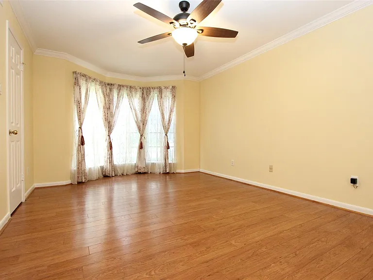 4012 Arnold St — Photo 8