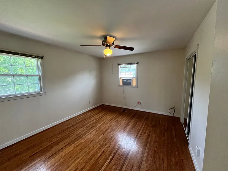 817 Mira Vista Dr SE — Photo 11