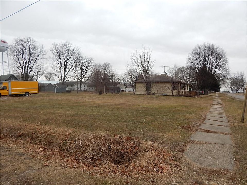 2nd image of 213 W South St