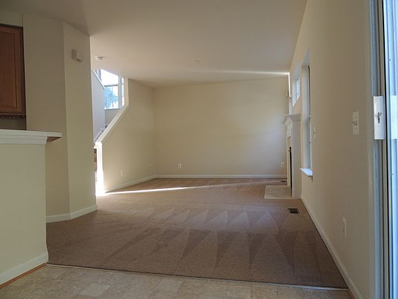 4th image of 14943 Slippery Elm Ct