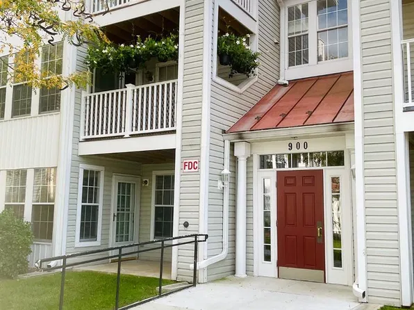 900 Blue Leaf Ct APT A, Frederick, MD 21701