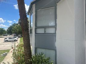 2526 Lemon Tree Ln, Orlando, FL