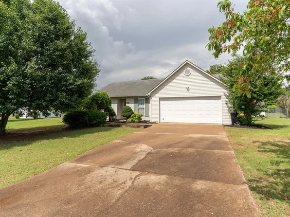 244 Eagle Ridge Dr, Oakfield, TN 38362