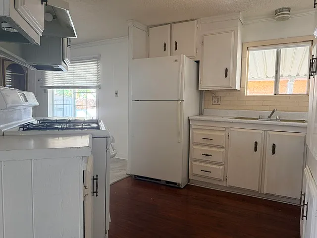 32160 Cody Ave — Photo 7