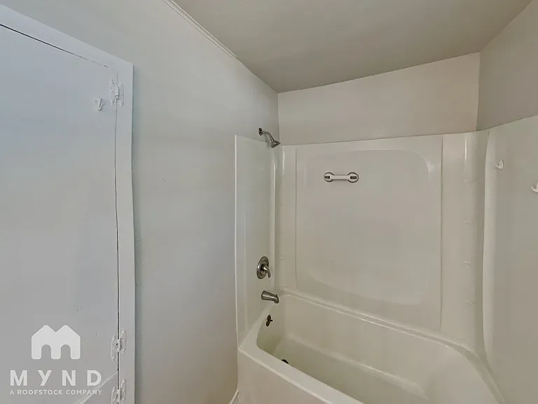 1721 Whiting Dr — Photo 14