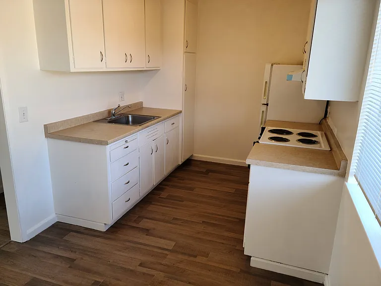 1820 Santa Clara Ave #403 — Photo 7
