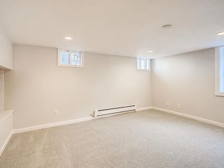 1246 Jackson St — Photo 27