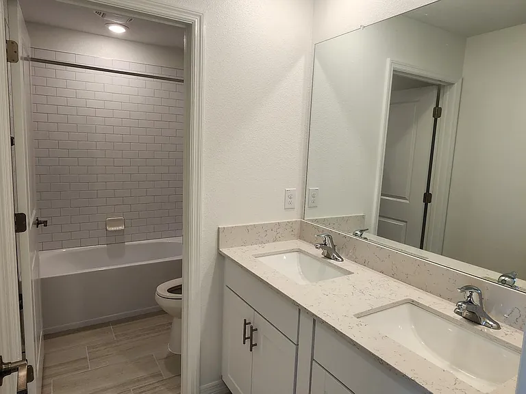 2529 Leonia Ln — Photo 25