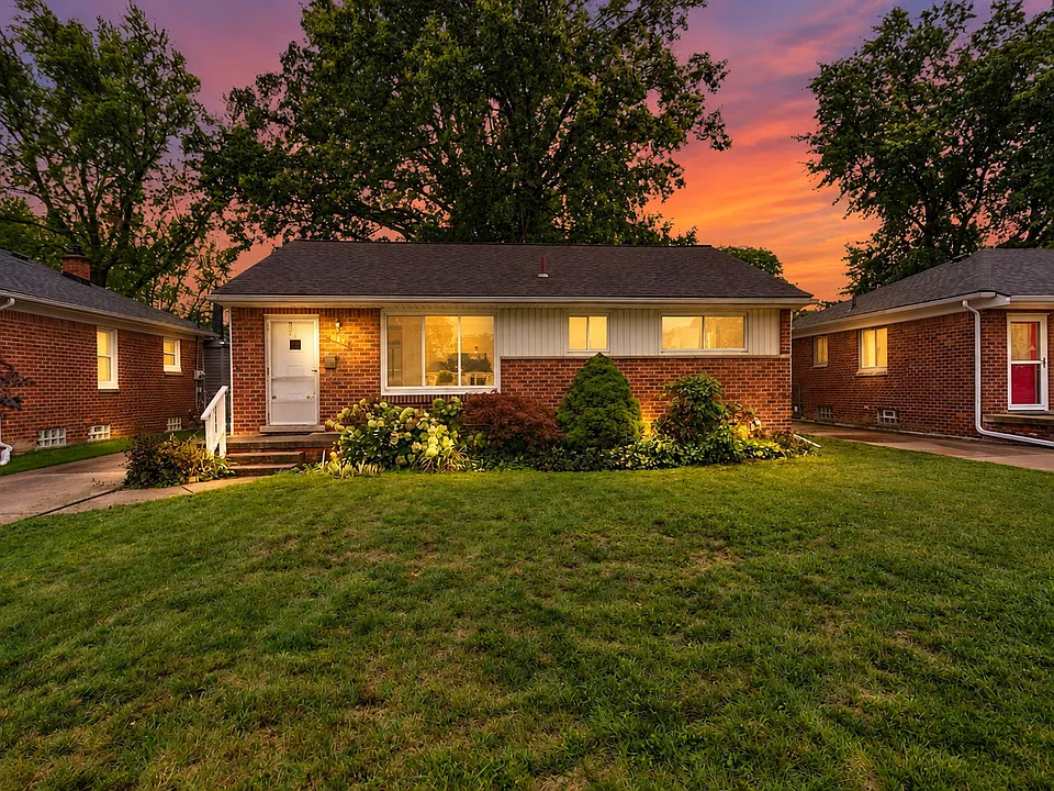 437 W Sunnybrook Dr
